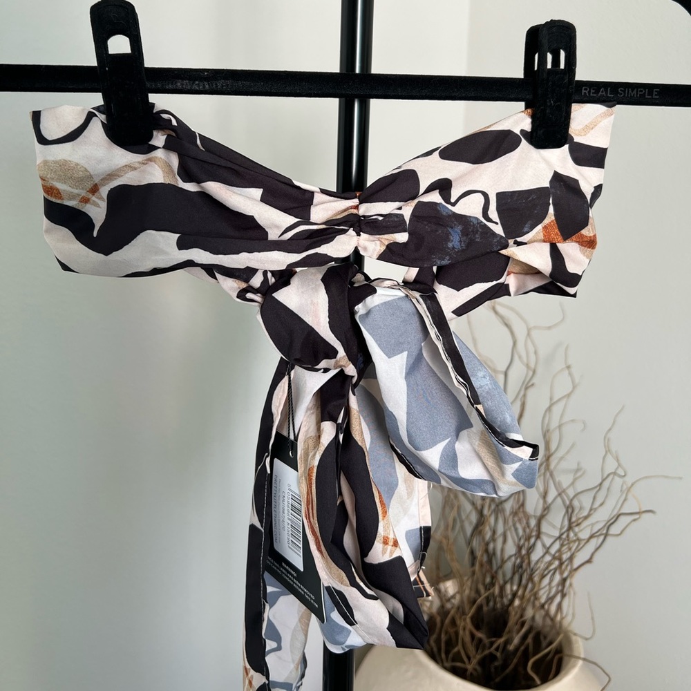 NWT Black Geo Print Cross Front Bralette